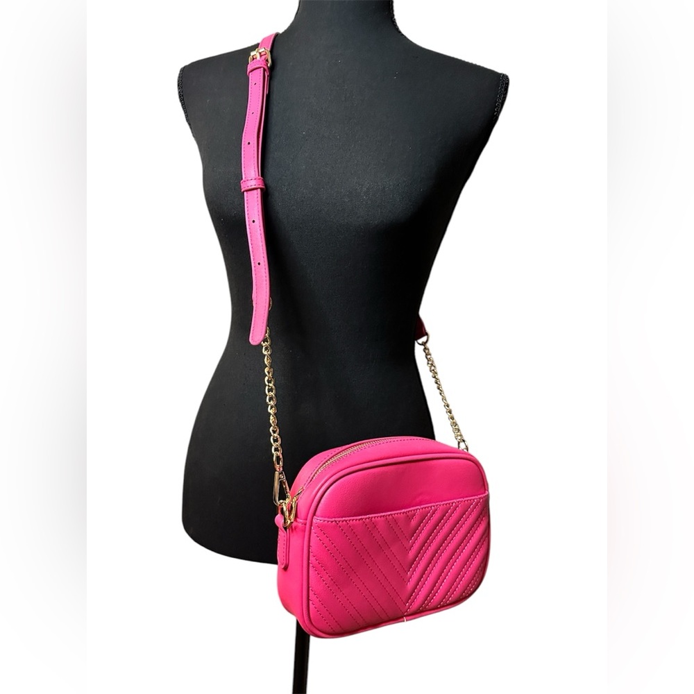 🐰 Lola Mae Crossbody Bag (Like-New; Hot Pink)